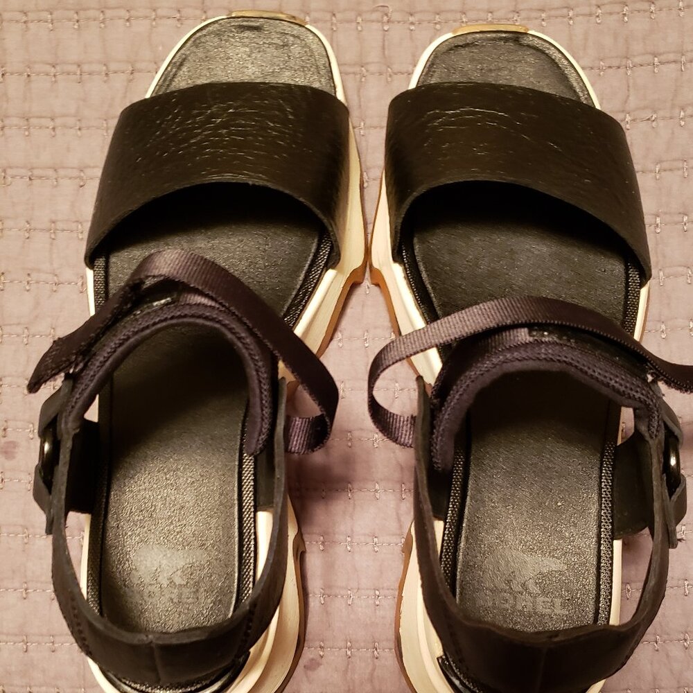 NWOT!!!! Sorel Women's Kinetic Impact Y Strap Sandal